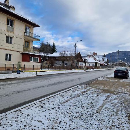 Apartamentul Florilor De Fan Azuga Kültér fotó